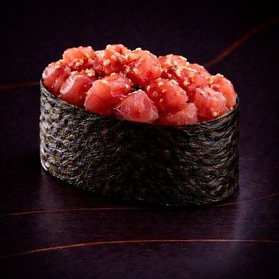 Заказать Гункан с жареным тунцом, RollBerry