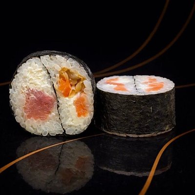 Заказать Ролл Инь-янь с лососем и тунцом, RollBerry