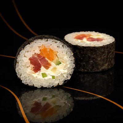 Заказать Футомак с тунцом и лососем, RollBerry
