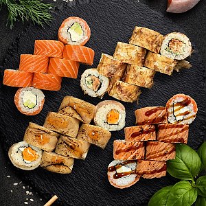 Сет Нагоя, Ролл на стол