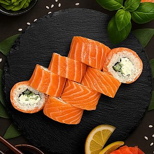 Ролл Филадельфия с огурцом, Ролл на стол