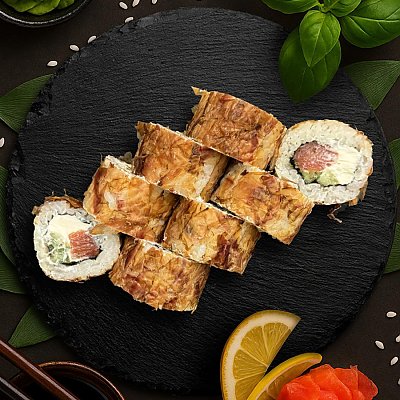 Заказать Ролл Бонито с копченым лососем, Ролл на стол