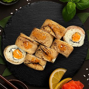 Ролл с опаленным окунем, Ролл на стол