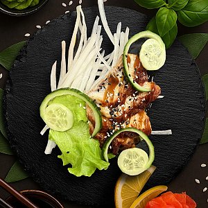 Сашими с угрем, Ролл на стол