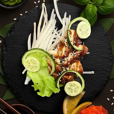 Заказать Сашими с угрем, Ролл на стол