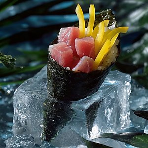 Темаки с тунцом, Ролл на стол