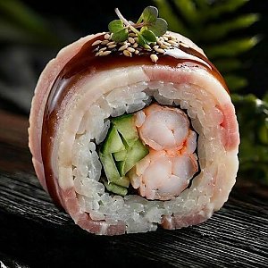 Ролл с беконом и креветкой, Ролл на стол