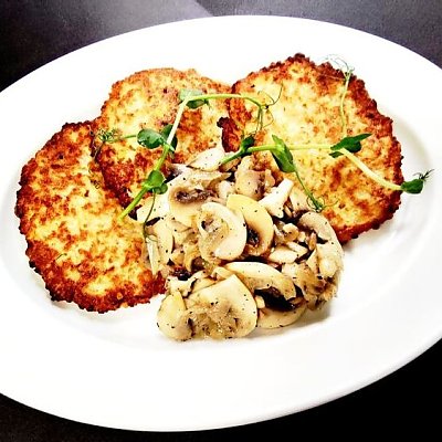 Заказать Драники с курицей и грибами, Домашняя Трапеза