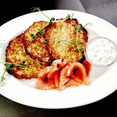 Заказать Драники с сёмгой и соусом тартар, Домашняя Трапеза