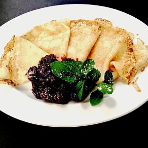 Блинчики с джемом, Драники, блины & пельмени