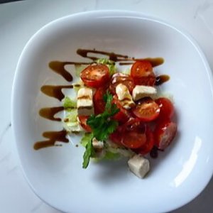 Салат Черри, Домашняя Трапеза