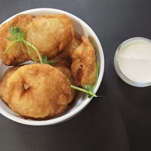 Пельмени с сыром фета жареные, Драники, блины & пельмени