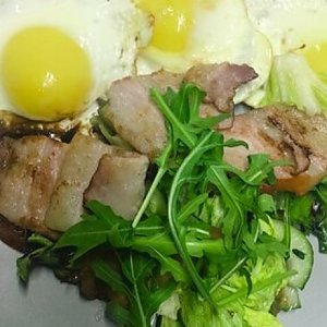 Яичница с беконом, Драники, блины & пельмени