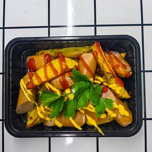 Картофель, запеченный с колбасками из говядины, Домашняя Трапеза