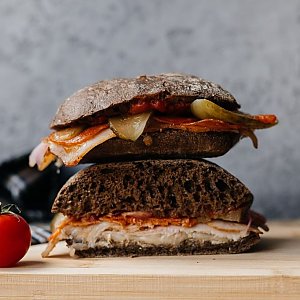 Панини Три Мяса, Пиццерия ДОМ