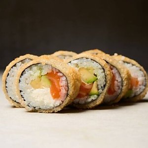 Ролл Темпура с лососем, Много Рыбы