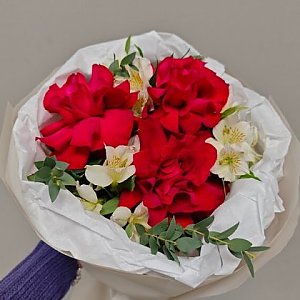 Букет из французской розы с альстромерией, Вальс Цветов