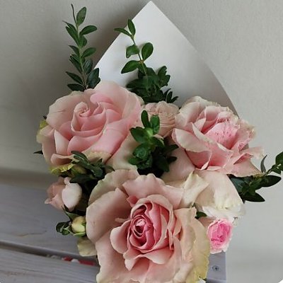 Заказать Композиция в конусе с французской розой №16, Вальс Цветов