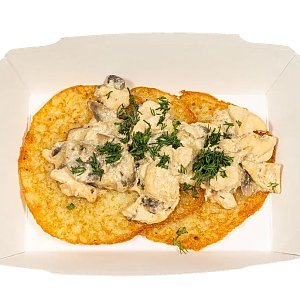 Драники с курицей в сливочном соусе, Панакота