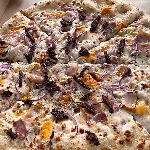 Пицца с беконом и вялеными помидорами, Verona Pizza