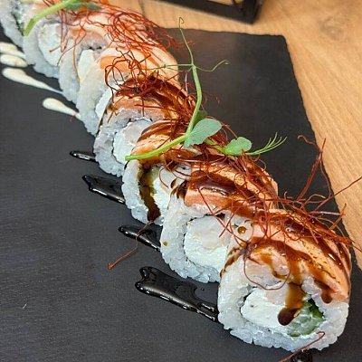 Заказать Премиум ролл Золотая Креветка, Golden Chef Sushi