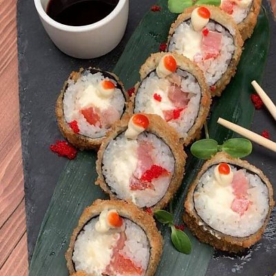 Заказать Горячий ролл с тунцом, Golden Chef Sushi