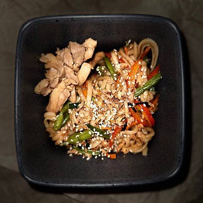 Заказать Удон с курицей и овощами, Бар Медведь