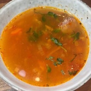 Суп томатный с колбасками, Бранч Про