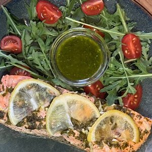 Лосось с лимоном и травами, Бранч Про
