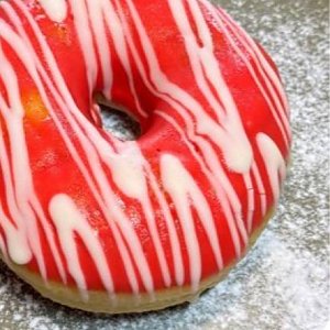 Пончик с клубникой, Бранч Про
