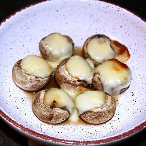 Шампиньоны с сыром, Мерв ТМ