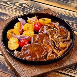 Медальоны из говядины с грибной зажаркой, Васильки - Могилев