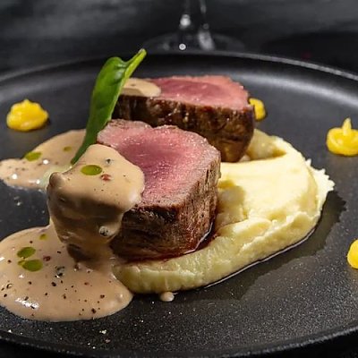 Заказать Филе-миньон на сливочном пюре, SHTUKA