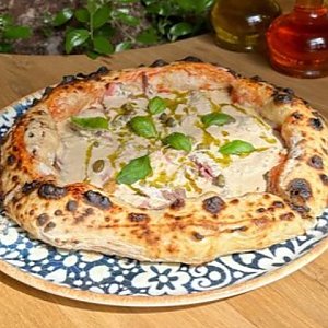 Пицца Вителло Тоннато, Кафе Bosco