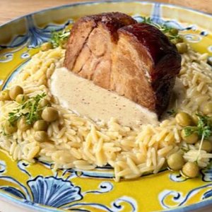 Томлёная свиная шея с ризони, Кафе Bosco