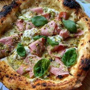Пицца Мортаделла с фисташкой, Кафе Bosco