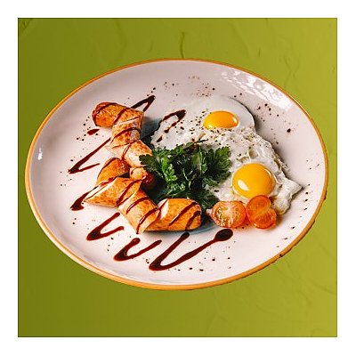 Заказать Яйца с сосисками и черри, Mideo Lounge
