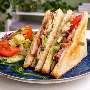 Клаб-сэндвич с курицей и беконом L, Свеча