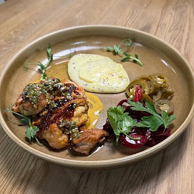 Заказать Имбирный цыплёнок с картофельным кремом и трюфельной пастой, BRUNCH