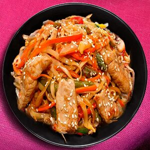 Wok со свининой в сливочном соусе, Босс Лосось - Брест