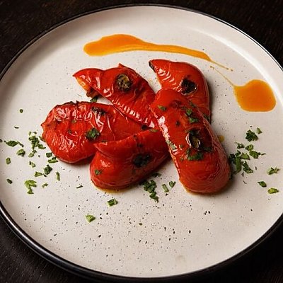 Заказать Перец, Библиотека