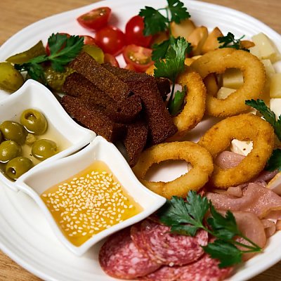 Заказать Антипасто, Библиотека