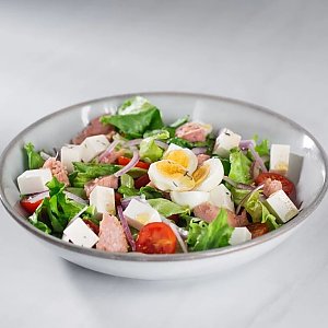 Салат Цезарь с тунцом, Кропкi (на Советской)