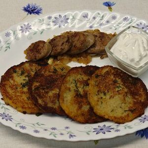 Драники с домашними колбасками, ХуткаБульба
