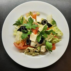 Салат Греческий, Платина