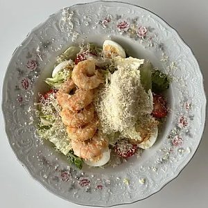Салат Цезарь с креветками, Ciao!