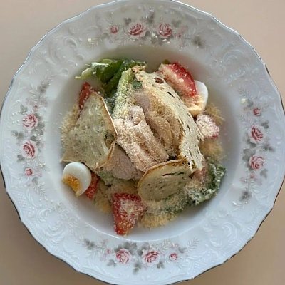 Заказать Салат с цыплёнком и соусом Цезарь, Ciao!