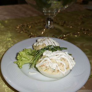 Яйцо фаршированное рыбной консервой, АРХiдэя