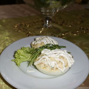 Яйцо фаршированное сельдью и луком, АРХiдэя