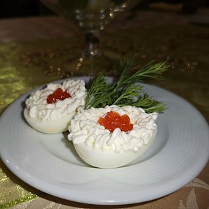 Яйцо с красной икрой, АРХiдэя